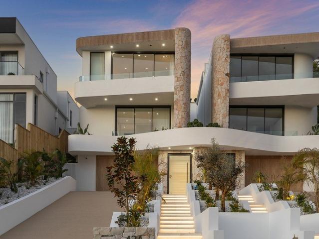 House for sale in Lower North Shore, Sydney