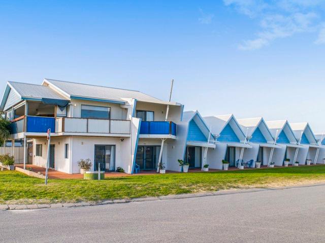 Flat for sale in Lancelin, Western Australia