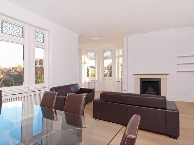 Apartment for rent in St. John's Wood, Greater London