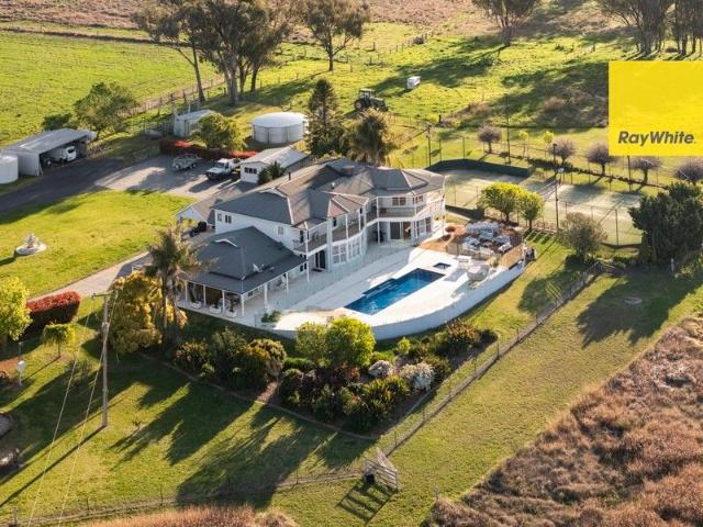 Cottage for sale in Inverell, New South Wales