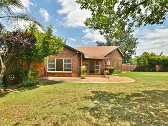 Townhouse for sale in Ekurhuleni, Gauteng