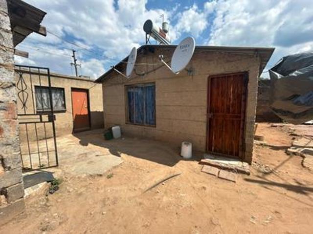 House for sale in Ntshonalanga, City of Johannesburg Metropolitan Municipality