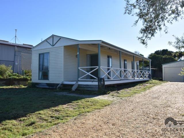 House for sale in Victoria