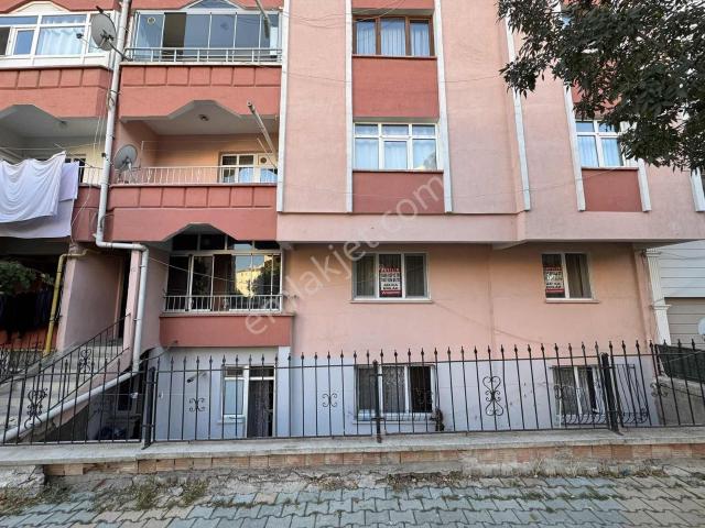 Cumhuriyet Mahallesi, Polatli içerisinde satılık mülk