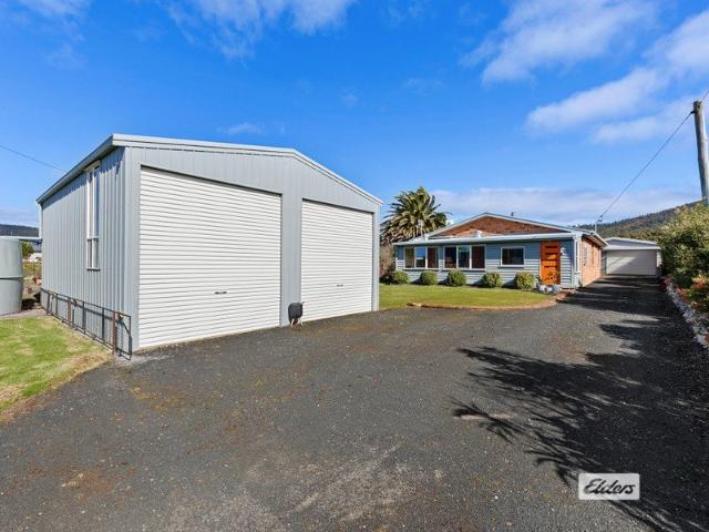 House for sale in Sisters Beach, Tasmania