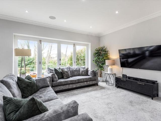 House for rent in Sunningdale, Windsor and Maidenhead