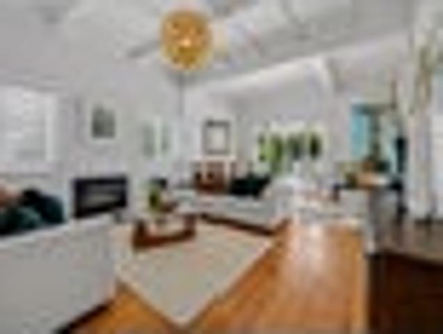 House for sale in Northcote Point, Kaipātiki