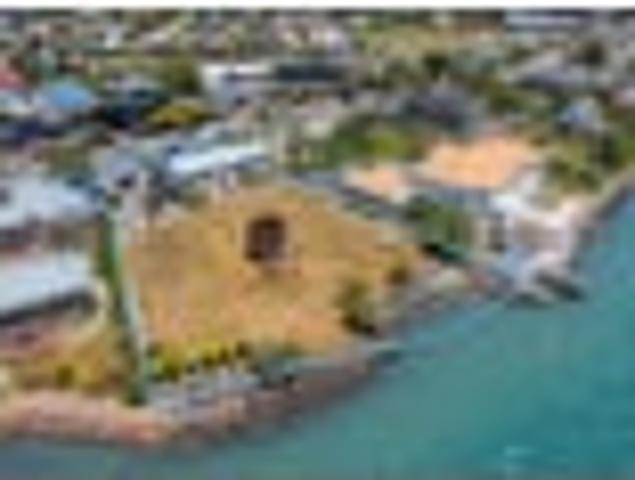 House for sale in Chaslands, Canterbury