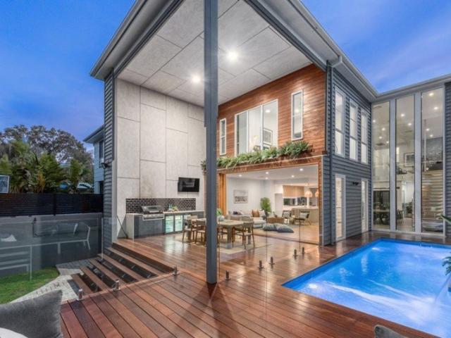 House for sale in Norman Park, Greater Brisbane