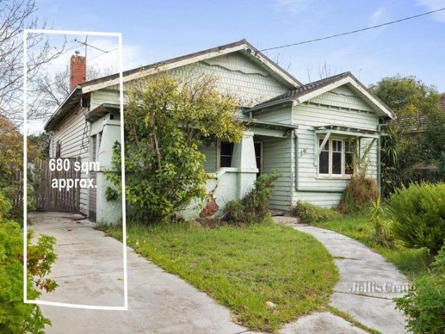 House for sale in Mckinnon
