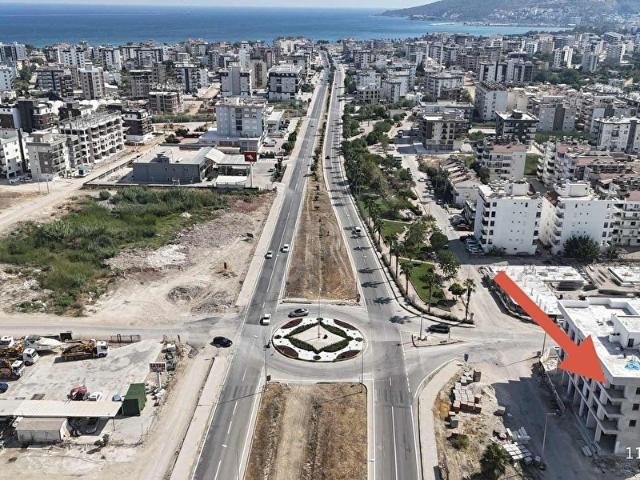 Kum, Finike içerisinde satılık mülk