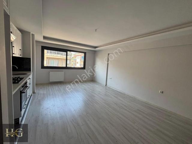 Karşiyaka, İzmir içerisinde kiralık mülk