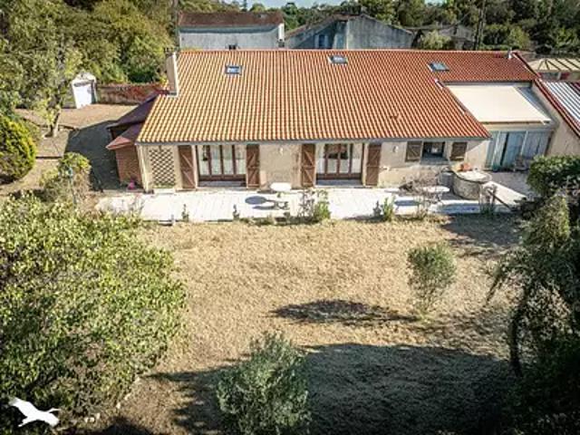 Maison vente à Anais, Charente-Maritime