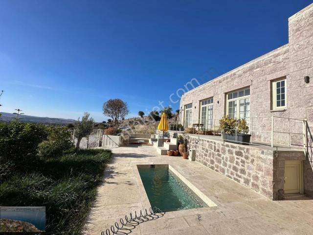 Ayvacik içerisinde satılık Villa