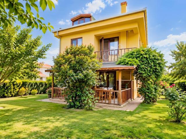 Gelibolu içerisinde satılık Villa