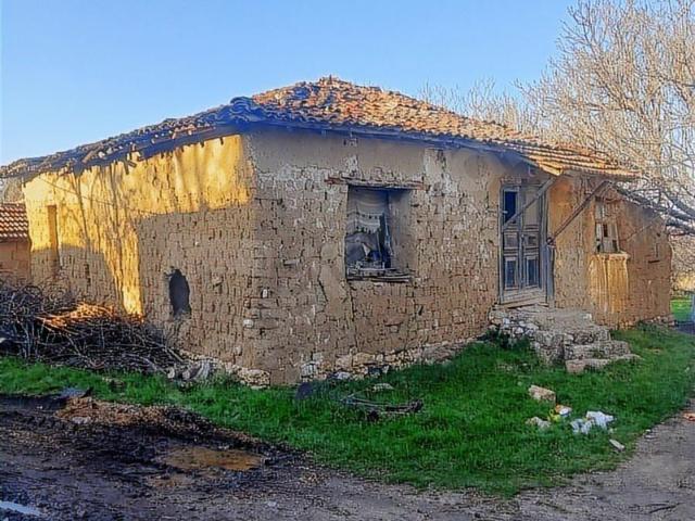 Yenioba, Ezine içerisinde satılık Arsa