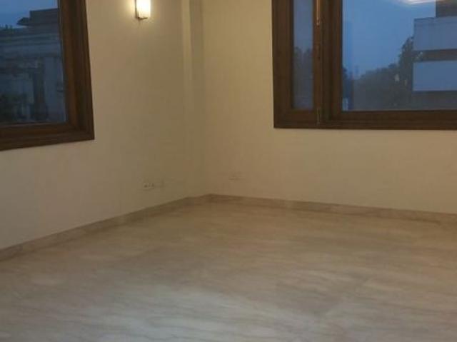 Property for rent in Deri