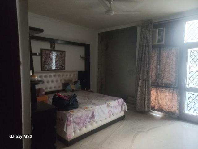 Property for rent in Deri