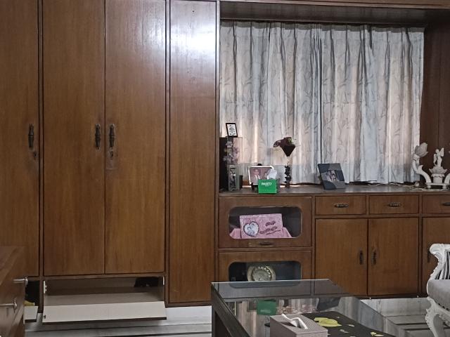 Property for rent in Deri