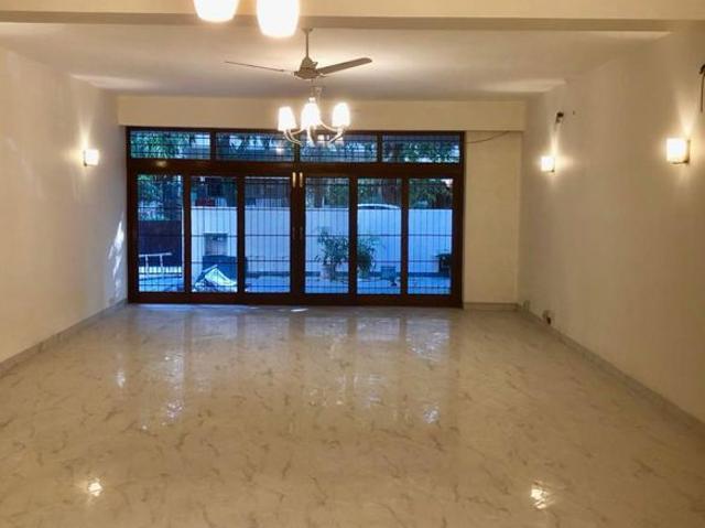 Property for rent in Deri