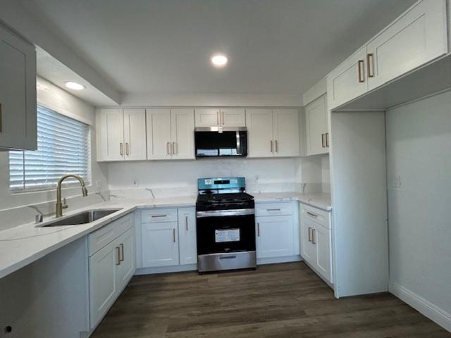 Apartment for rent in Canoga Park, California