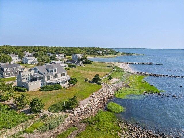 House for sale in Mattapoisett