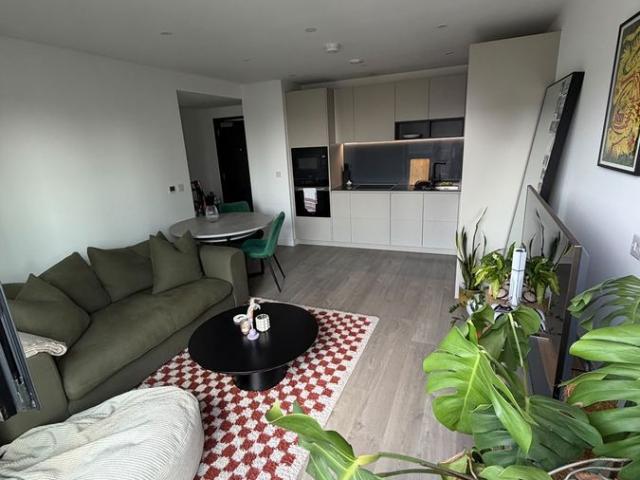 Apartment for rent in Brownswood Park, Greater London