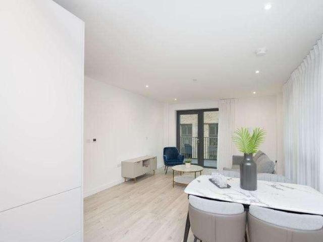 Apartment for rent in Brownswood Park, Cat Hill