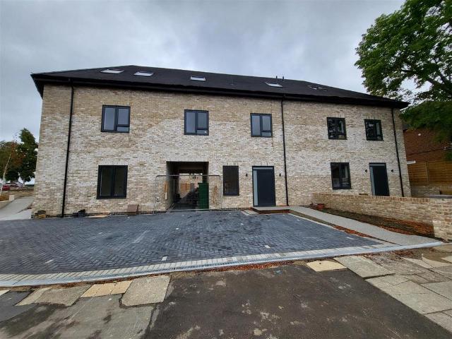 House for rent in Plumstead, Greater London