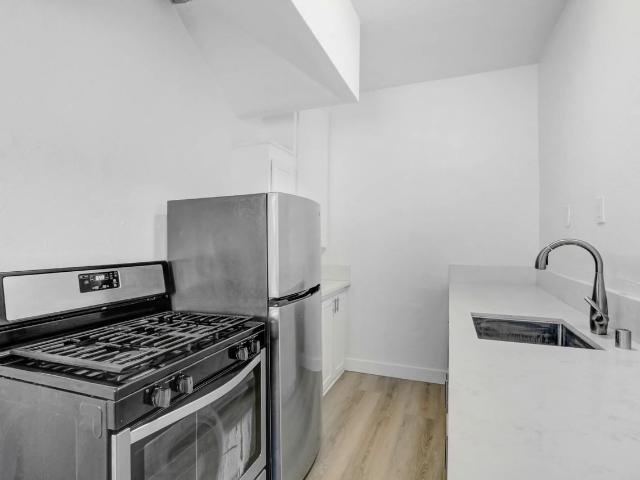 Apartment for rent in Canoga Park, California