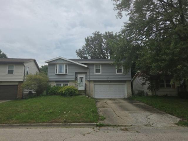 House for sale in Lakewood, Bloomington