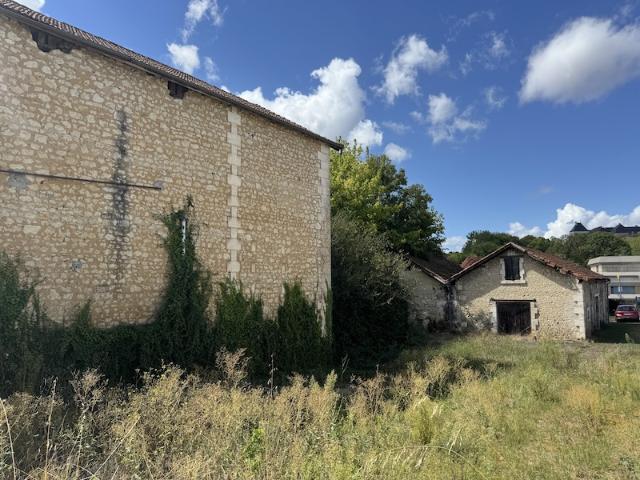 Maison vente à Angoulême, Chalais