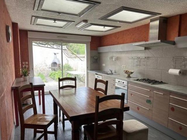 Maison vente à Saint-Jean-d'Angély, Saint-jean-d'angély