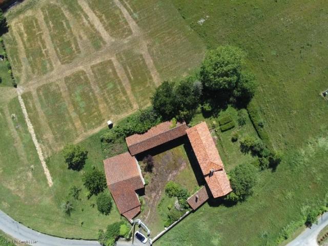 Maison vente à Confolens, Brettes