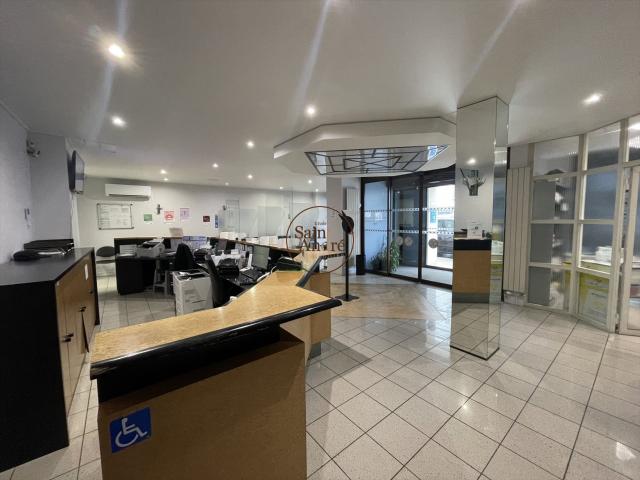 Local Commercial vente à Angoulême, Aignes-et-puypéroux