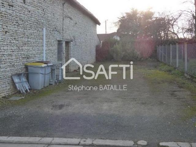 Local Commercial vente à Châtellerault, Saint-jean-de-sauves