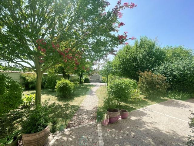 Maison vente à Angoulême, Aignes-et-puypéroux