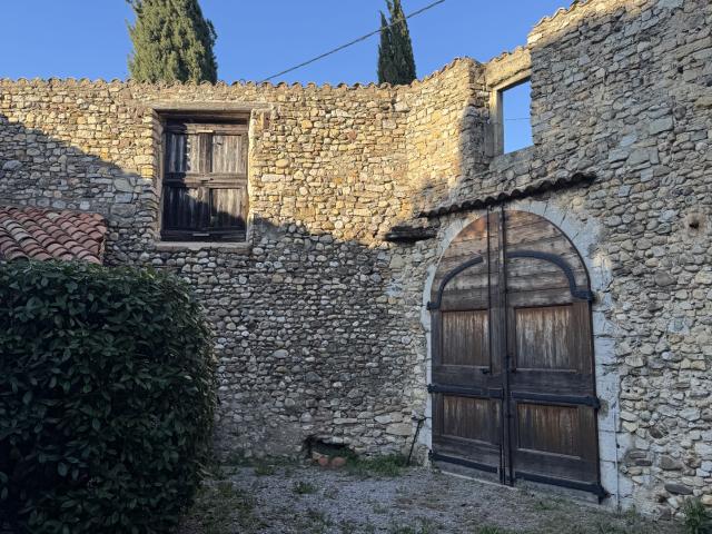 Ferme vente à Alès, Lézan