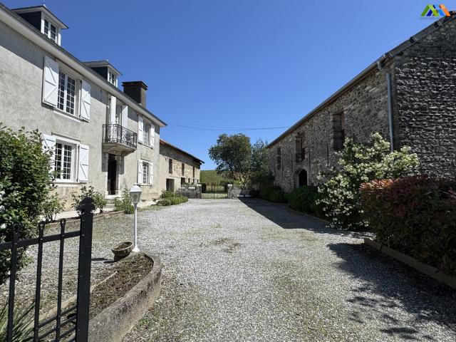 Maison vente à Oloron-Sainte-Marie, Méritein