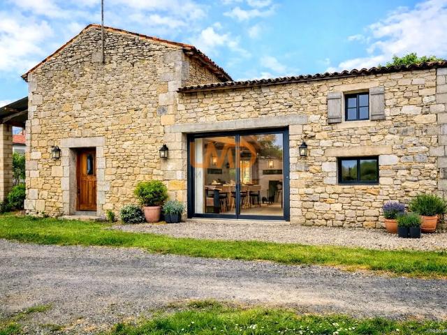 Terrain vente à Saintes, La Chapelle-des-pots