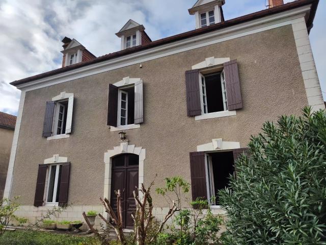 Maison vente à Oloron-Sainte-Marie, Escos