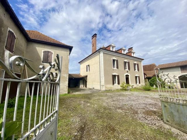 Maison vente à Oloron-Sainte-Marie, Escos
