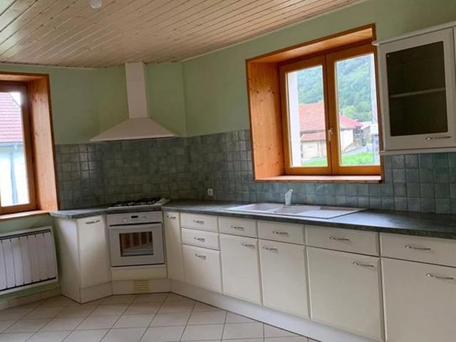 Maison vente à Nantua, Champfromier