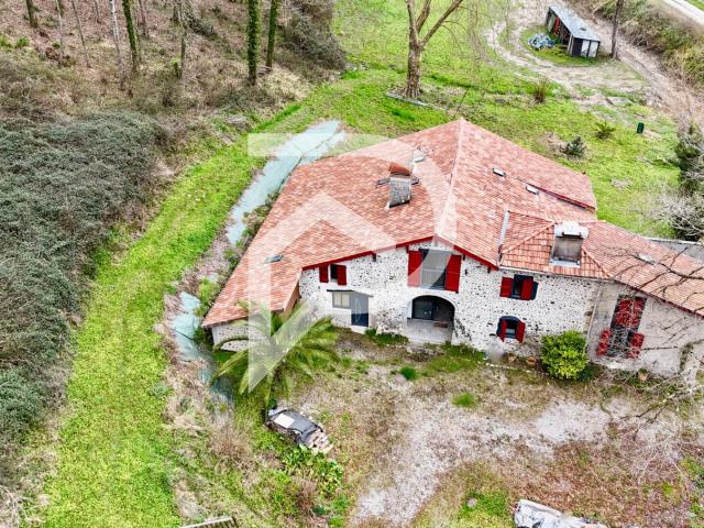 Maison vente à Oloron-Sainte-Marie, Saint-pé-de-léren