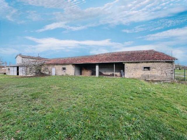 Maison vente à Confolens, La Magdeleine
