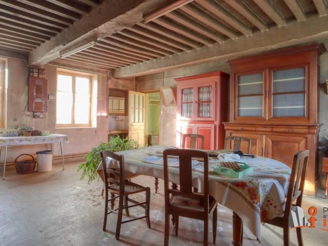Maison vente à La Tour-du-Pin, Four