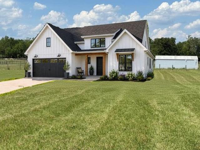 House for sale in Charles Town, West Virginia