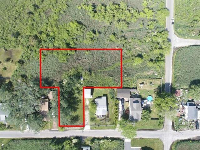 Land for sale in Mastic Beach