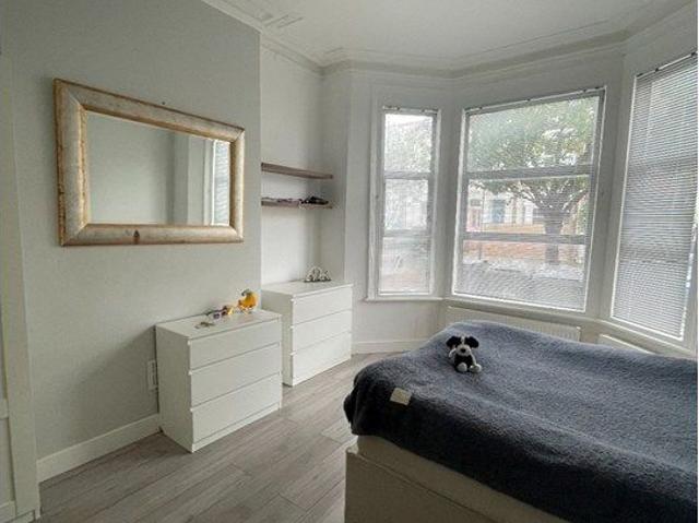 Apartment for rent in Brondesbury, Greater London
