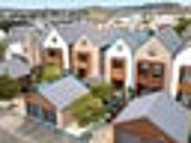 Townhouse for sale in Paremoremo, Oroua County